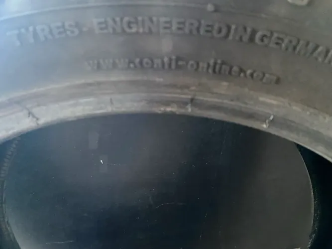 Pneu 235/55