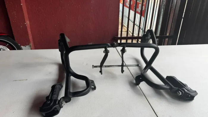 PROTETOR DE CARENAGEM (SCAM) Twister 300F