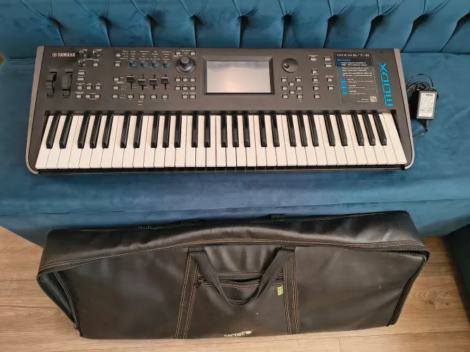 MODX 6 Yamaha sintetizador de palco Top! Bag Premium. Fonte original, Excelente estado!