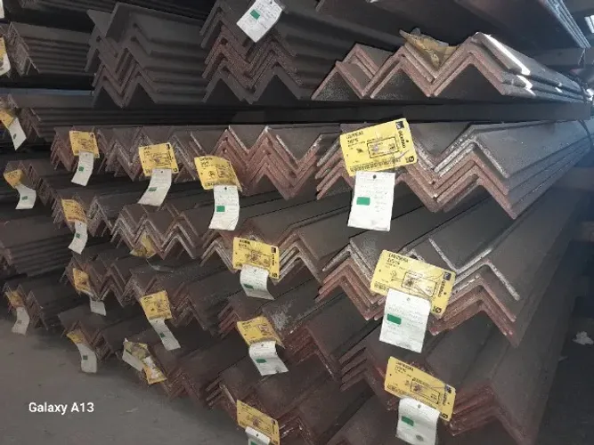 Cantoneira Laminada Astm A 572 Grau 50 de 7,92 x 76,20 x 12000 mm - 5/16" x 3 Gerdau