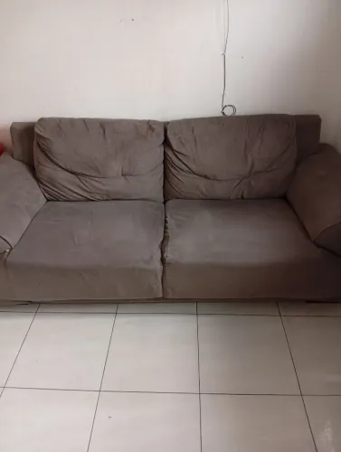 Sofá enorme 3 lugares macio e confortável