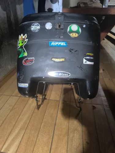 Vendo Caixa de fibra, suporte chapan, pezão e protetor de carenagem da fan 160