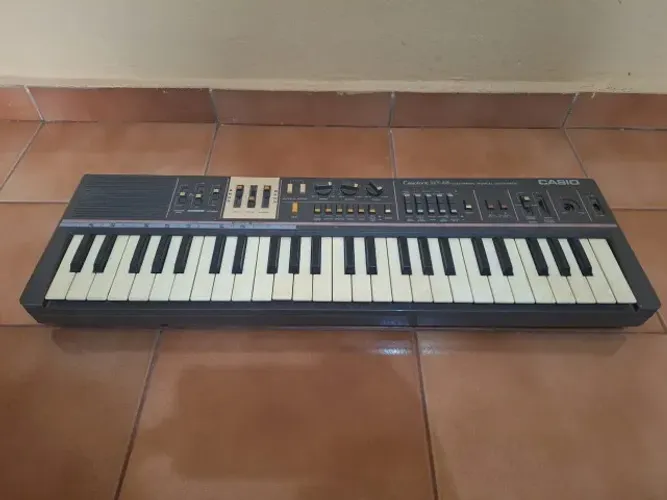 Teclado Casio Casiotone MT-68 para conserto
