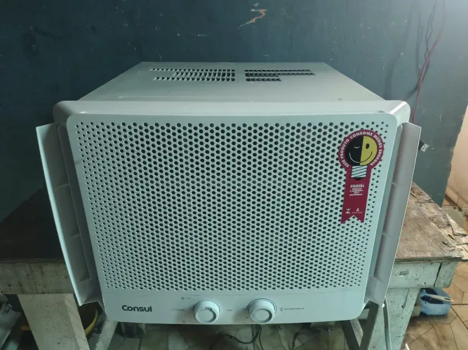 Venda de ar condicionado Consul de 10.000 BTUs 110 v de energia já vai limpo s
