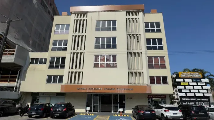 Sala comercial a venda na Trindade