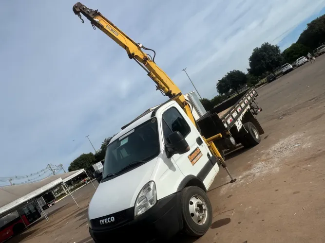Caminhão Iveco C 70 17  Munck !!
