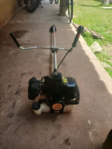 Vendo roçadeira terra black 43cc