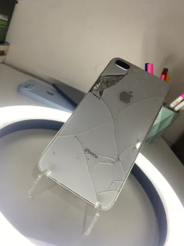 iPhone 8 Plus