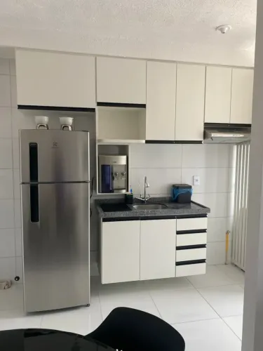 ALUGO LINDO APARTAMENTO NO 4 ANDAR ESCADA COM COZINHA PROJETADA com 2 quartos em Eusébio -