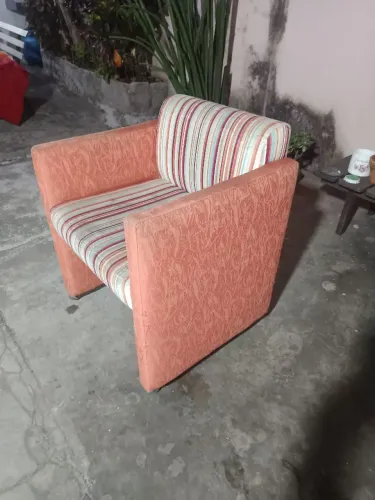Poltrona confortável com rodinhas