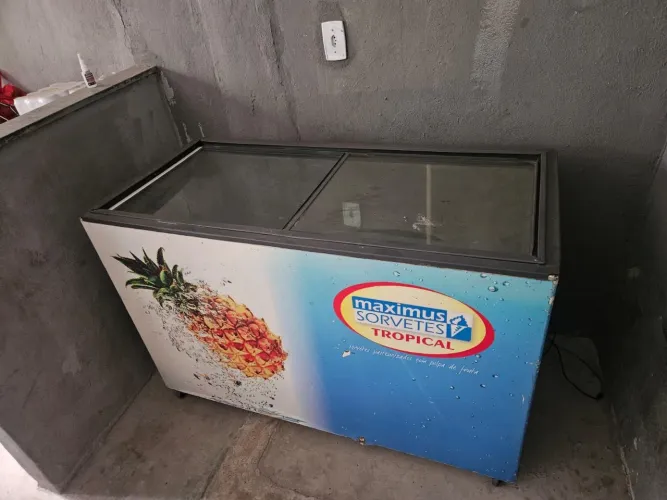 Vendo Freezer urgente 1500