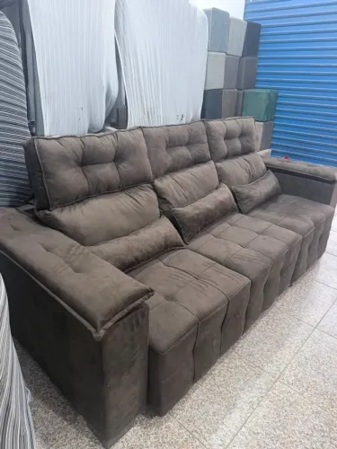 Sofa retrátil e reclinável 3 lugares 2400$ frete grátis