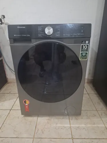 Lava e seca Hisense