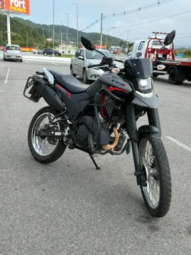 Lander 250 2025 semi nova17 mil km Abaixo da fipe!