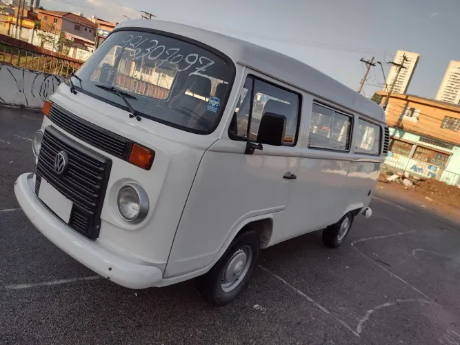 Volkswagen Kombi Standard 1.4 MI Total Flex 8V 2010