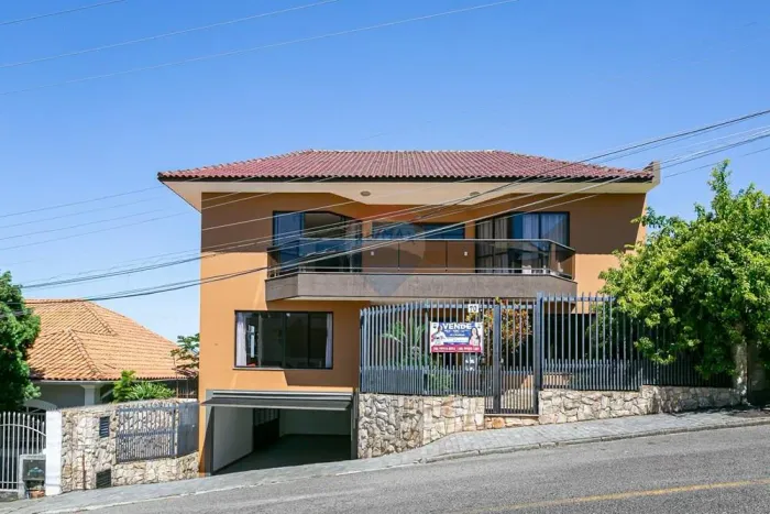 Casa à venda, com 3 quartos, 457m² de área construída, 360m² de terreno por R$ 2.700.000 n