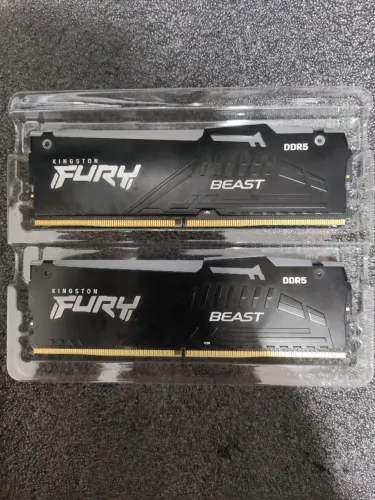 Memória RAM Kingston FURY Beast RGB 32GB (2x16GB) DDR5 6000MHz (Usado Excelente Estado)