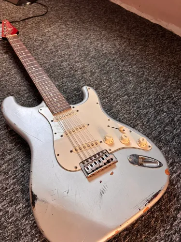 Guitarra stratocaster eagle 