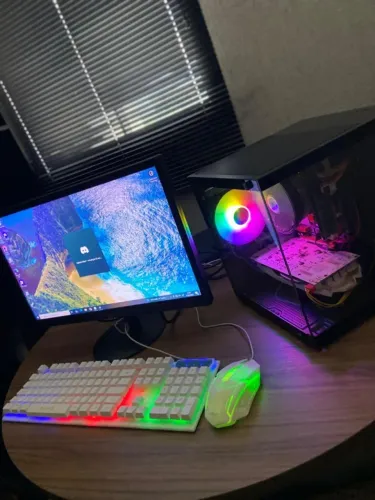 PC Gamer i7 + GTX 1050 Ti - Completo tela 20" Pronto para jogar!