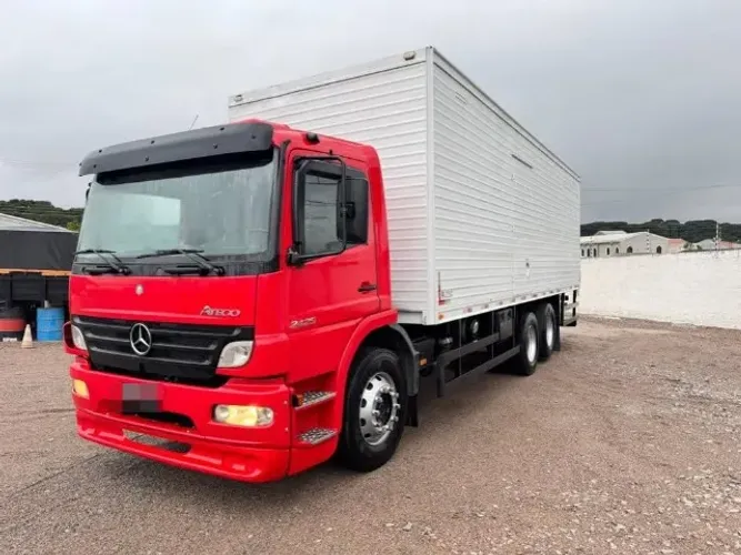Mb atego 2425 6x2 bau 2011