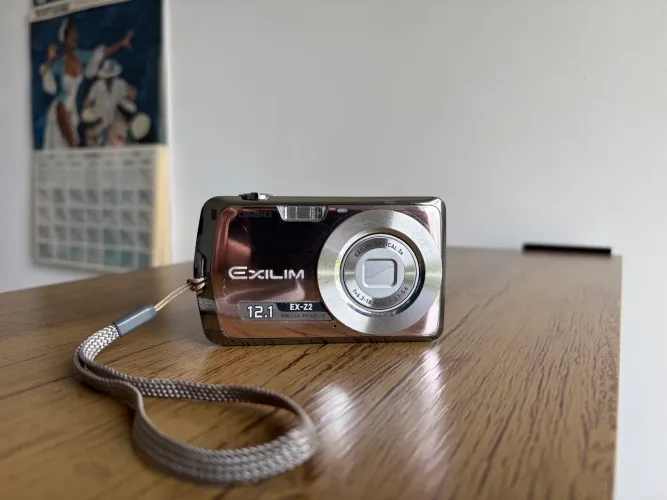 Câmera Casio Exilim EX-Z2
