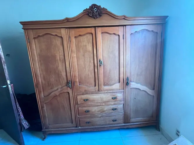 Guarda roupa provençal antiguidade