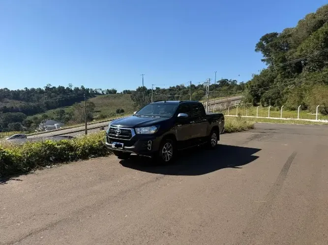 Toyota Hilux CD SRV 4X4 2.8 TDI Diesel Aut. 2019