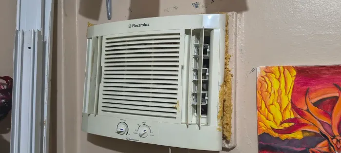 Ar condicionado 10000 BTUs (Quebra galho)