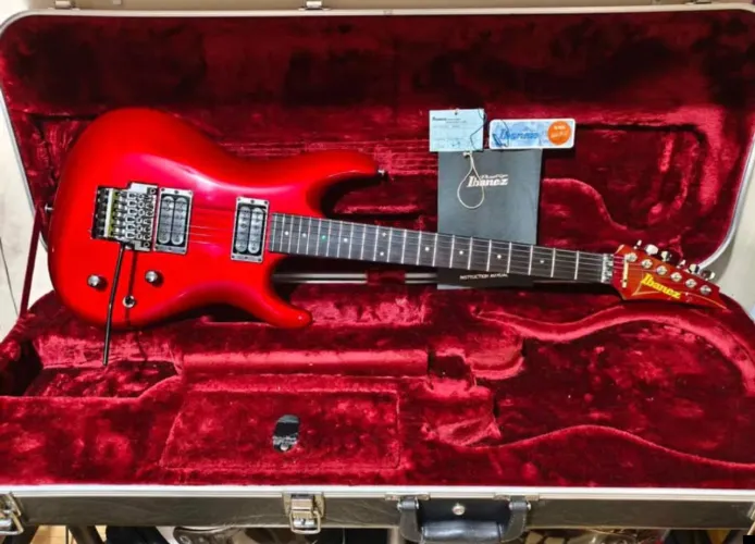 Ibanez JS 1200 signature Joe Satriani.