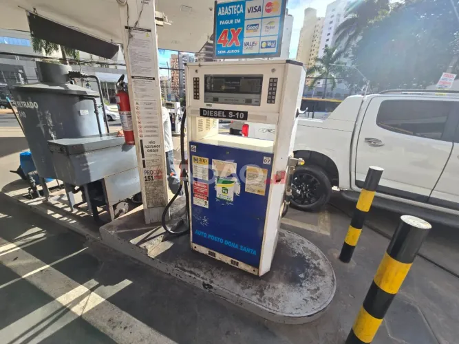 Posto de Gasolina com área 1.200 metros na região mais nobre de Goiãnia , setor Bueno AT39
