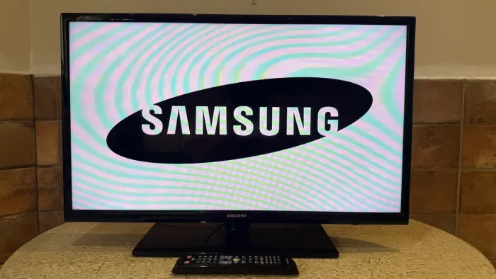 Smart TV LED 32" Samsung HD com Wi-Fi - Excelente Estado!