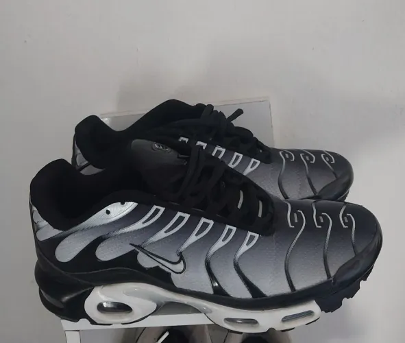 Nike TN methalic