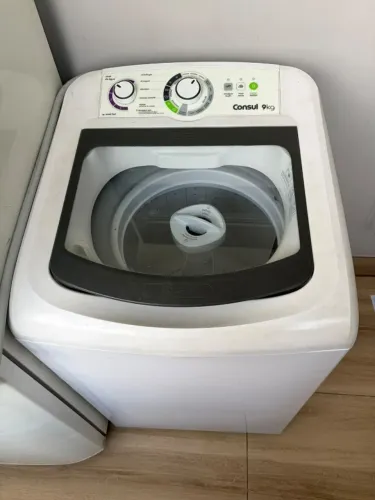 Máquina de Lavar Consul 9kg - Ótimo Estado e Muito Prática!
