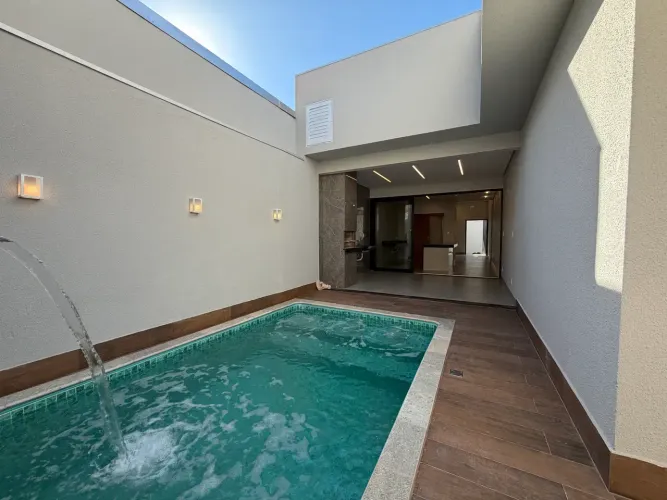 Casa com 3 Quartos e Piscina na 303 Sul em Palmas