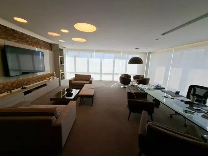 Sala Comercial de Luxo à Venda no Edifício Unique Business  Praia da Costa