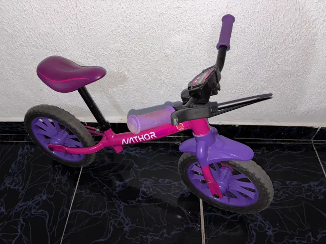 Bicicleta de Equilíbrio Nathor Infantil 