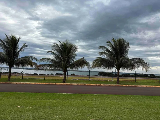 Terreno à Venda, Estância Punta Del Este, 805,74m² em frente a pista de avião - Paranagi,