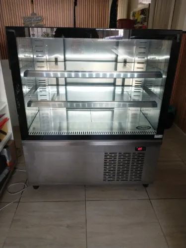 Balcão refrigerado expositor conservex 220V - vitrine doces