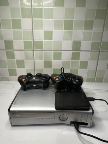 Xbox 360 Slim Edição Limitada Halo Reach desbloqueado