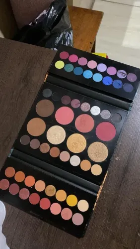 Paleta de maquiagem Avon