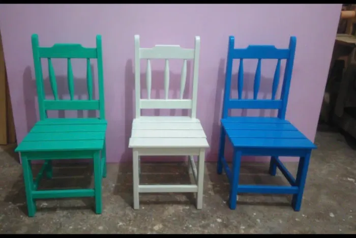 Mesa e cadeiras infantil 