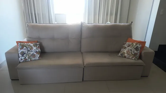 Vendo sofá retrátil 3 metros - praticamente novo