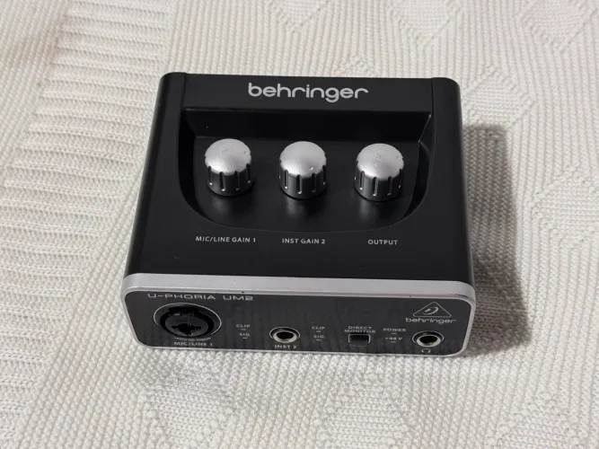 Behringer Uphoria UM2