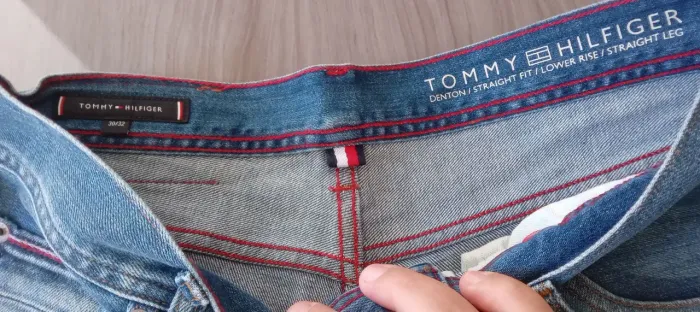 Calça Tommy Hilfiger unisex T30/32 EUA Brasil 38/40 super conservada