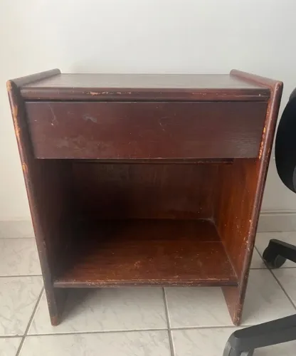 Mesa de cabeceira 