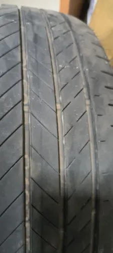 Pneu Brigestone Alenza 225 55 18