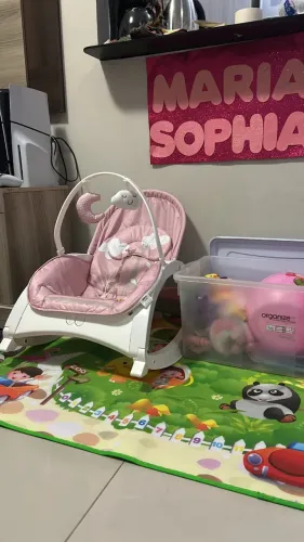 Cadeira de descanso infantil e alimentação