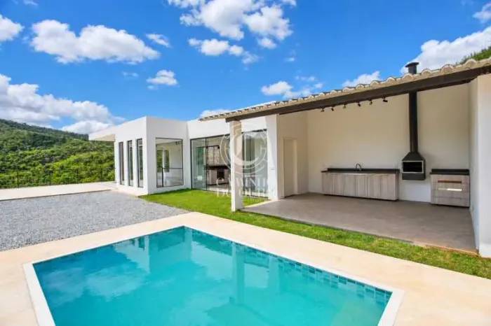 Casa em Condomínio : Linear / Residencial / Pedro do Rio