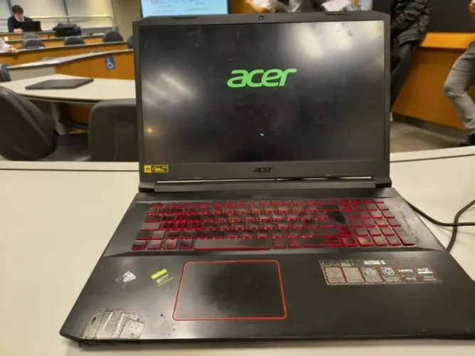 Nitro 5 - GTX 1650 - 32 gb total 2x(16) ram dual - i5/10th - 480gb.