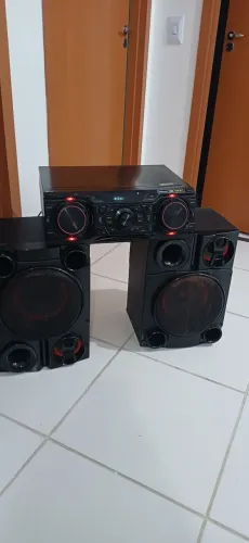 Som LG rms 1800w Bluetooth,, muito alto ,,